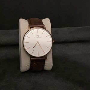 Daniel Wellington Wrist Watch Mens OS Brown Leather Gold Analog Classic